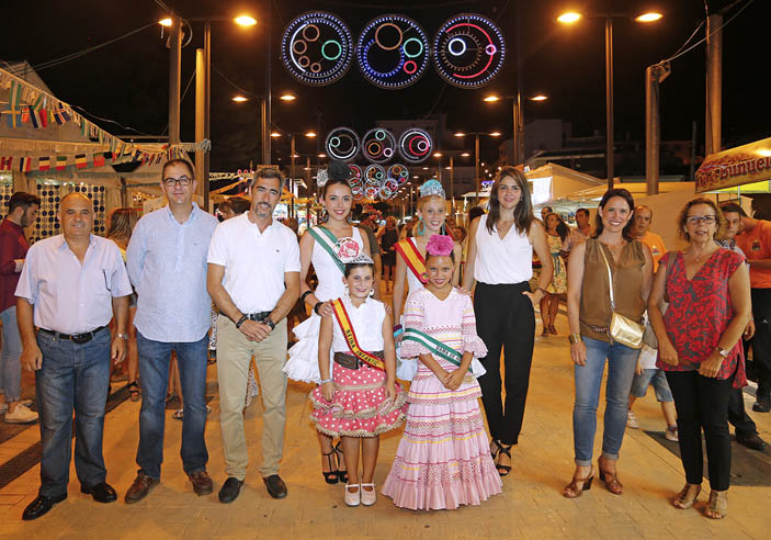 ALCALDE Y CONCEJALES INAUGURAN ALUMBRADO Y FERIA BENALMADENA PUEBLO 2