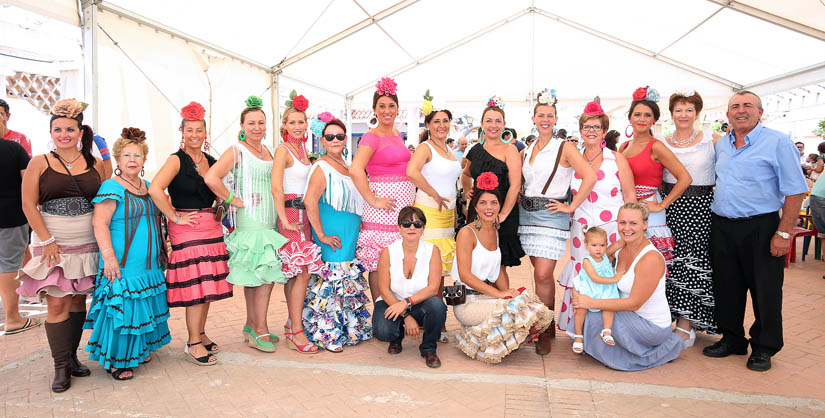 AMBIENTE DIA FERIA BENALMADENA PUEBLO 2