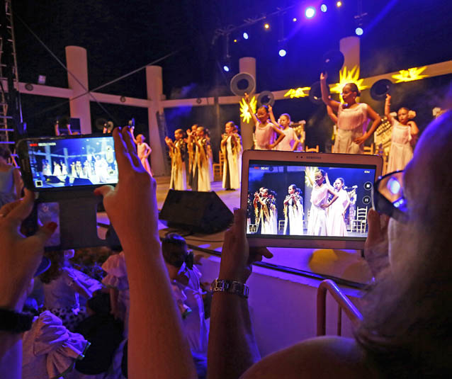 AMBIENTE FERIA BENALMADENA PUEBLO 1