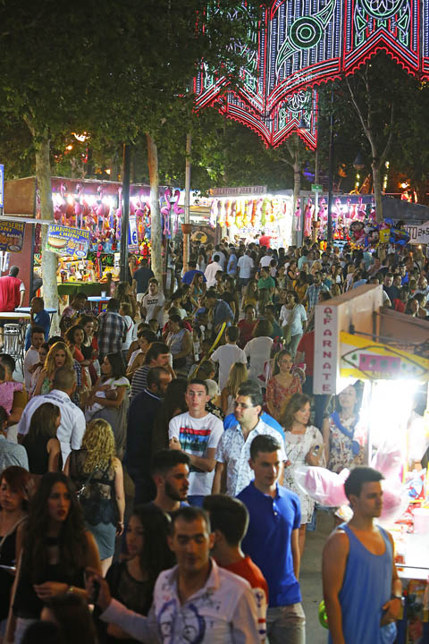 AMBIENTE FERIA NOCHE SAN JUAN 2015 10