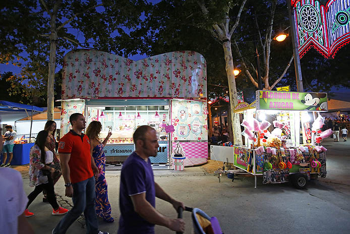 AMBIENTE FERIA NOCHE SAN JUAN 2015 16