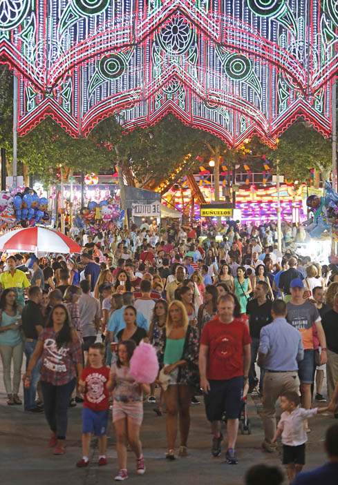 AMBIENTE FERIA NOCHE SAN JUAN 2015 19