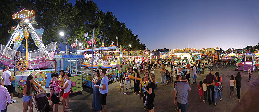 AMBIENTE FERIA NOCHE SAN JUAN 2015 zona atracciones