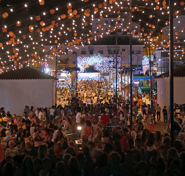 AMBIENTE FERIA VIRGEN DE LA CRUZ DE BENALMADENA PUEBLO 2014 15