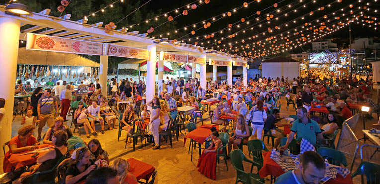 AMBIENTE FERIA VIRGEN DE LA CRUZ DE BENALMADENA PUEBLO 2014 16