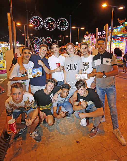 AMBIENTE NOCHE FERIA BENALMADENA PUEBLO 12