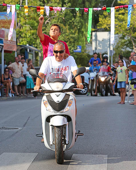 CARRERA CINTAS EN MOTO FERIA BENALMADENA PUEBLO 2014 38