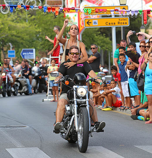 CARRERA CINTAS EN MOTO FERIA BENALMADENA PUEBLO 2014 4