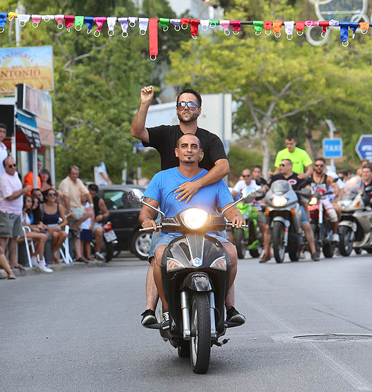 CARRERA CINTAS EN MOTO FERIA BENALMADENA PUEBLO 2014 7