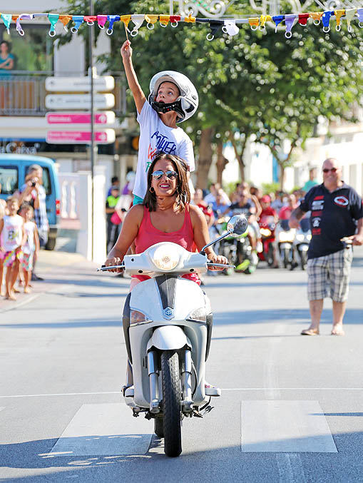 CARRERA DE CINTAS EN MOTO FERIA BENALMADENA PUEBLO 17