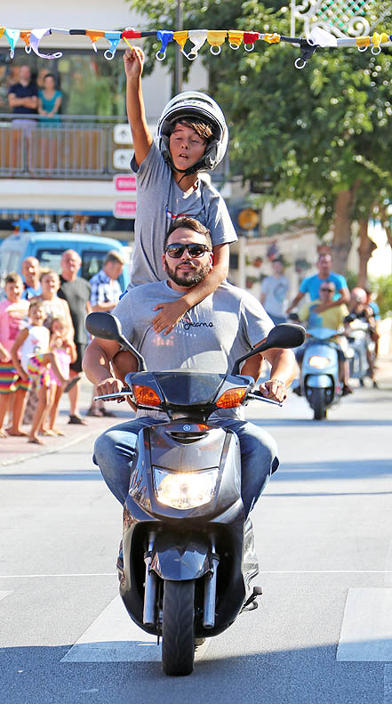 CARRERA DE CINTAS EN MOTO FERIA BENALMADENA PUEBLO 32