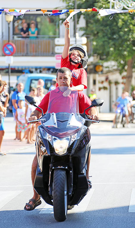 CARRERA DE CINTAS EN MOTO FERIA BENALMADENA PUEBLO 38