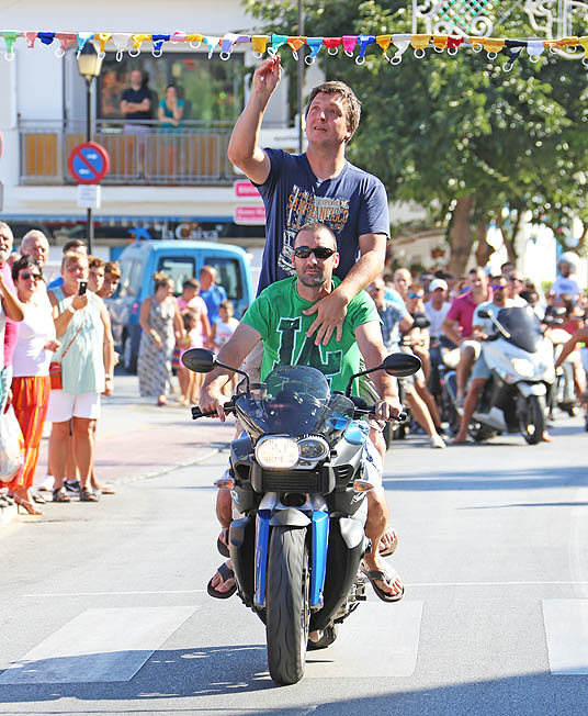 CARRERA DE CINTAS EN MOTO FERIA BENALMADENA PUEBLO 4