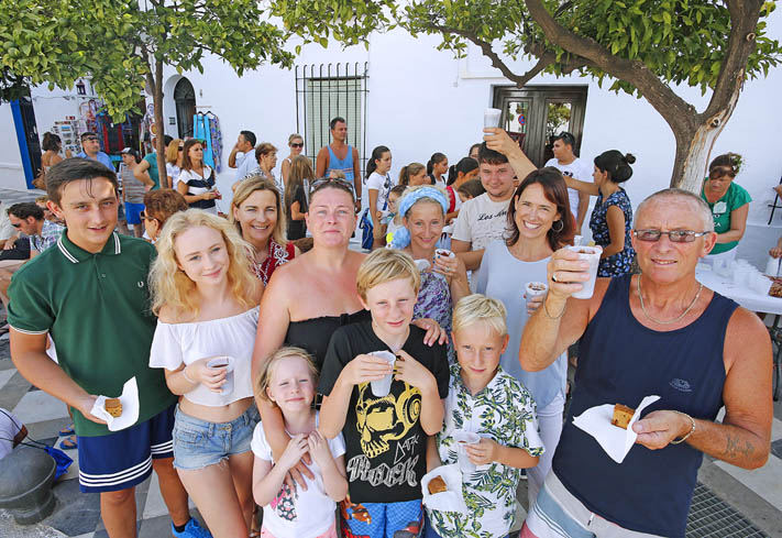 CHOCOLATADA CON MOTIVO DEL ARRANQUE DE LA FERIA DE BENALMADENA PUEBLO 4