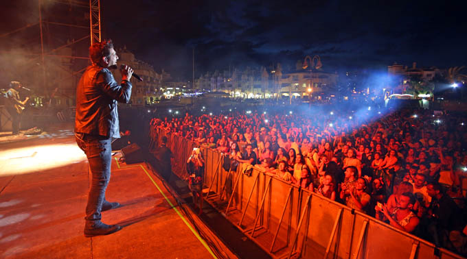 CONCIERTO ANTONIO OROZCO EN PUERTO DEPORTIVO DE BENALMADENA