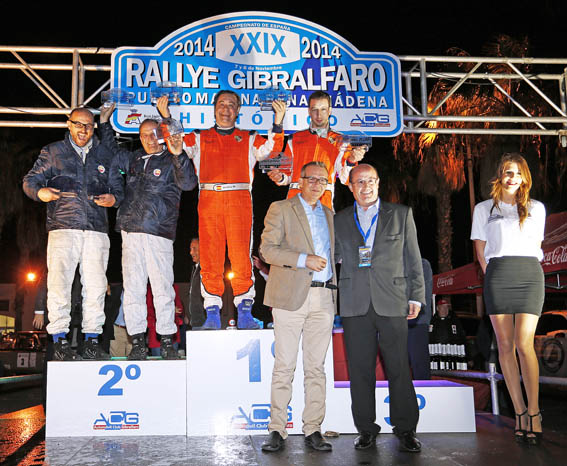 FRANCISCO SALIDO ENTREGA PREMIOS DEL XXIX RALLIE GIBRALFARO PUERTO MARINA BENALMADENA 1