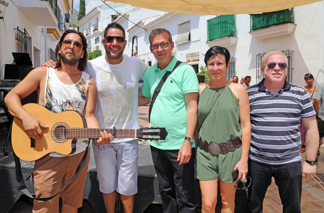 FRANCISCO SALIDO Y CONCEPCION TEJADA EN FERIA DIA BENALMADENA PUEBLO 2014 1