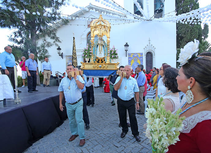 OFRANDA FLORAL A VIRGEN DE LA CRUZ 1