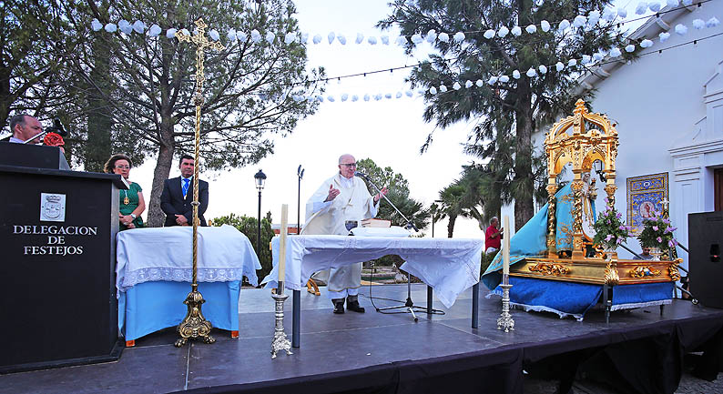 OFRANDA FLORAL A VIRGEN DE LA CRUZ 11