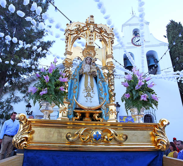 OFRANDA FLORAL A VIRGEN DE LA CRUZ 2