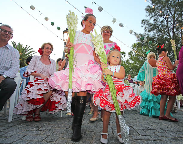 OFRENDA FLORAL VIRGEN DE LA CRUZ BENALMADENA PUEBLO 2014 16