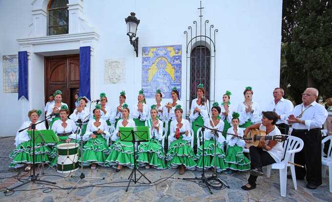 OFRENDA FLORAL VIRGEN DE LA CRUZ BENALMADENA PUEBLO 2014 2