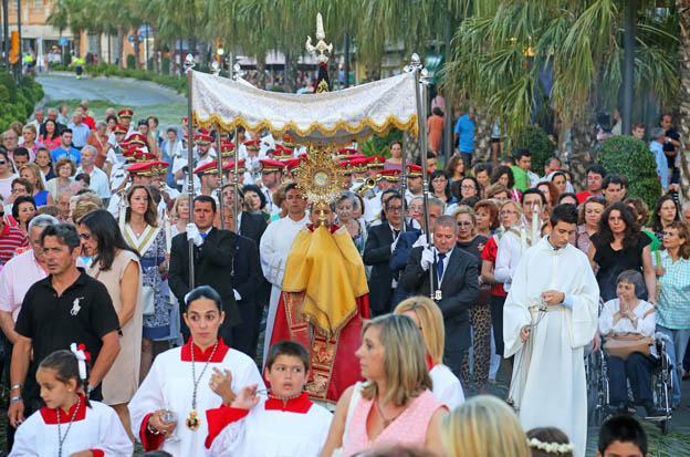 PROCESION CORPUS CHRISTI ARROYO DE LA MIEL 15