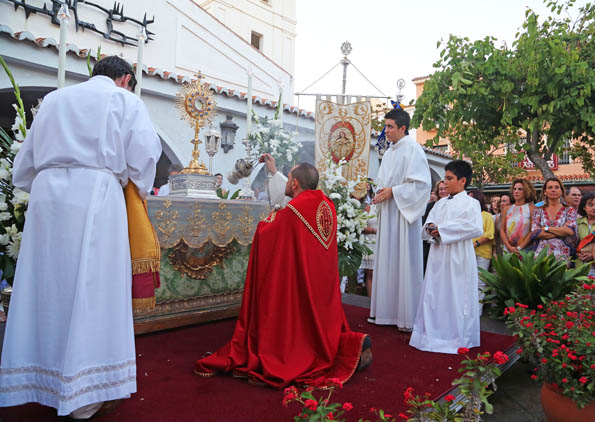 PROCESION CORPUS CHRISTI ARROYO DE LA MIEL 17