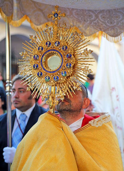 PROCESION CORPUS CHRISTI ARROYO DE LA MIEL 3