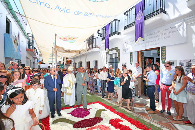 PROCESION CORPUS CHRISTI BENALMADENA PUEBLO 11