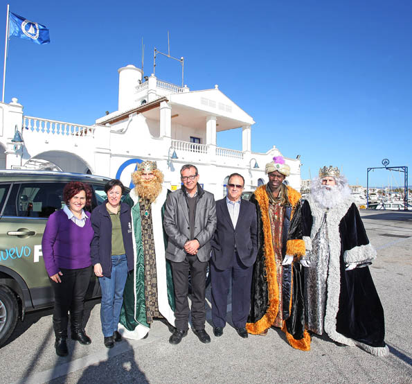 RECEPCION Y DESEMBARCO REYES MAGOS EN PUERTO DEPORTIVO BENALMADENA