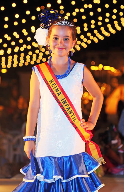 REINA INFANTIL FERIA BENALMADENA PUEBLO 2014 1