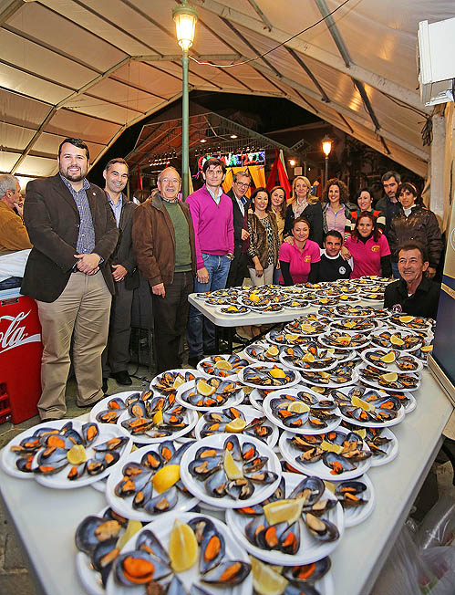 XII MEJILLONADA EN PLAZA MEZQUITA