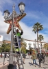 TRABAJADORES AYUNTAMIENTO COLOCA DECORACION NAVIDEA EN BENALMADENA 1