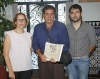 CONCEJALES ELENA GALAN Y JUAN RAMON HERNANDEZ ENTREGAN PREMIO CERTAMEN DE PINTURA FELIPE ORLANDO 24